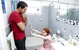 18 year old girl sexys her sisters boyfriend and sends her the selfie as proof